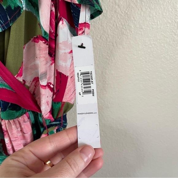 NWT Maggy London Ruffle V-Neck Floral Print Maxi Dress Cold Shoulder Size 4P - Picture 10 of 13